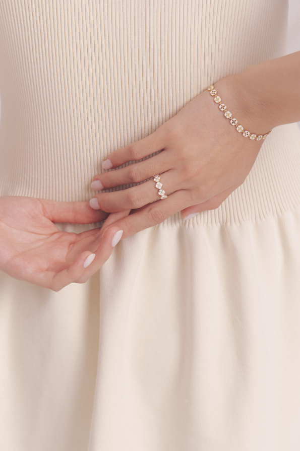 White Porcelain Persimmon Calyx Slim Ring