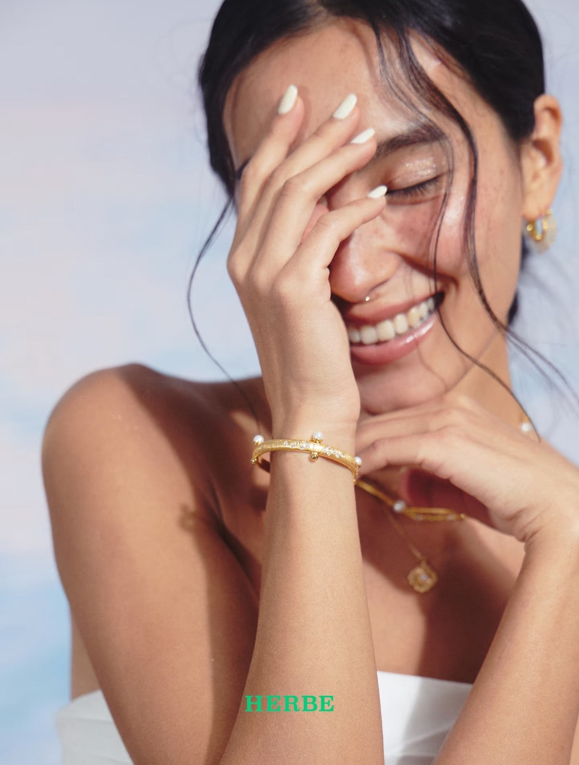 Radiance Crown Bangle