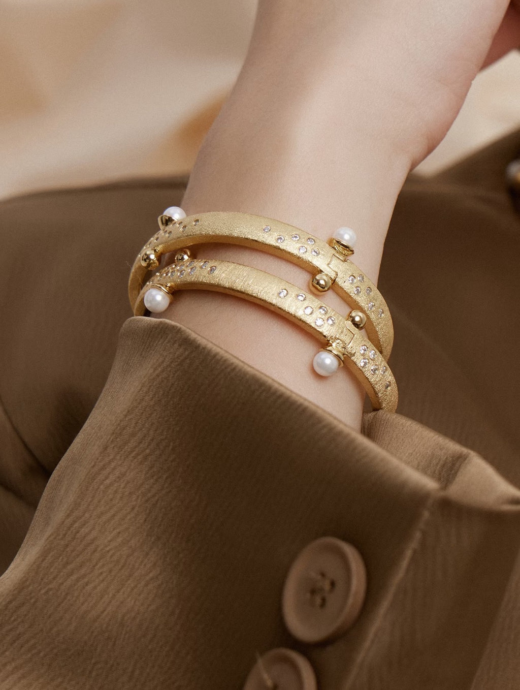 Radiance Crown Bangle
