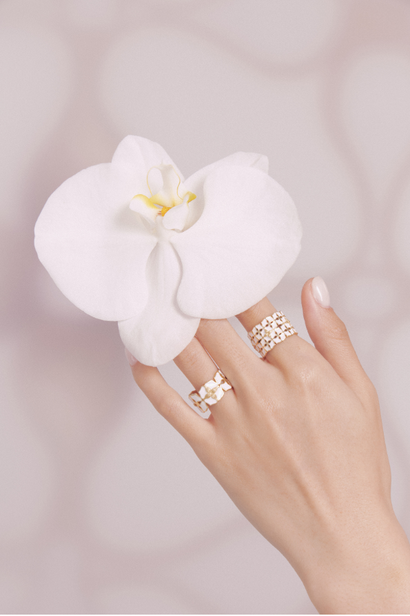 White Porcelain Persimmon Calyx Medium Ring