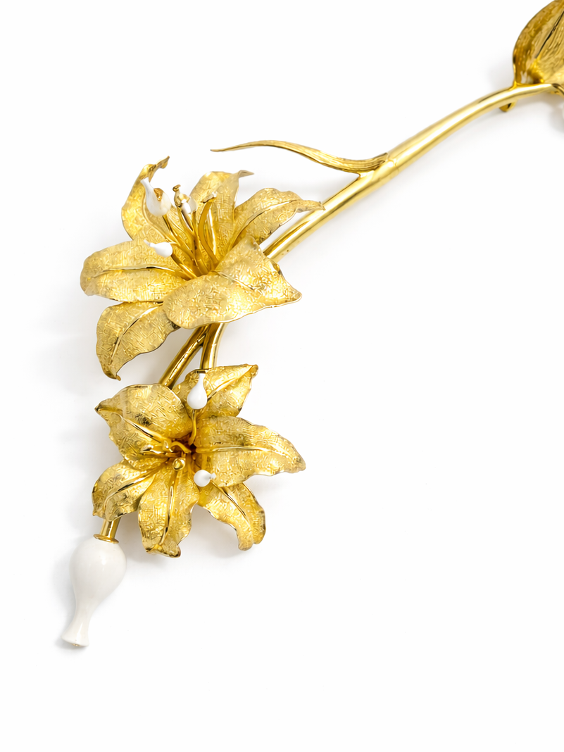 Lily Yuhuchun Vase Shoulder Piece Jewelry collection