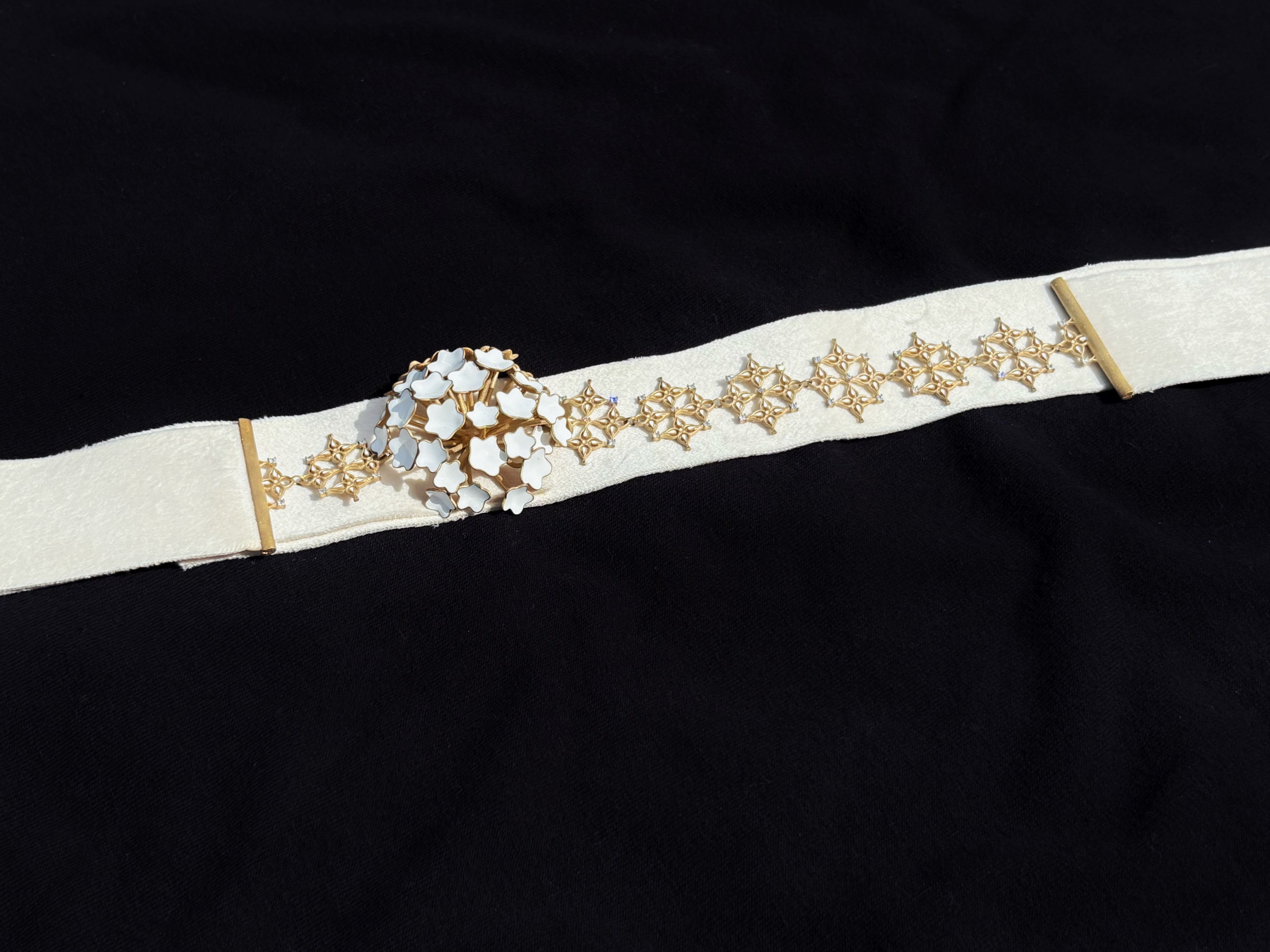 Flared Vase Waist Belt